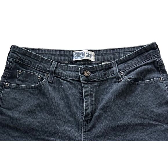 Signature Levi Strauss & Co. Women’s Black Mid-Rise Bootcut Jeans‎ Size Medium - Picture 3 of 7